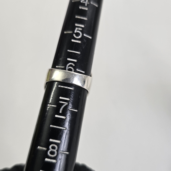 Elegant Sterling Silver 925 Mother Of Pearl Ring - Picture 5 of 6